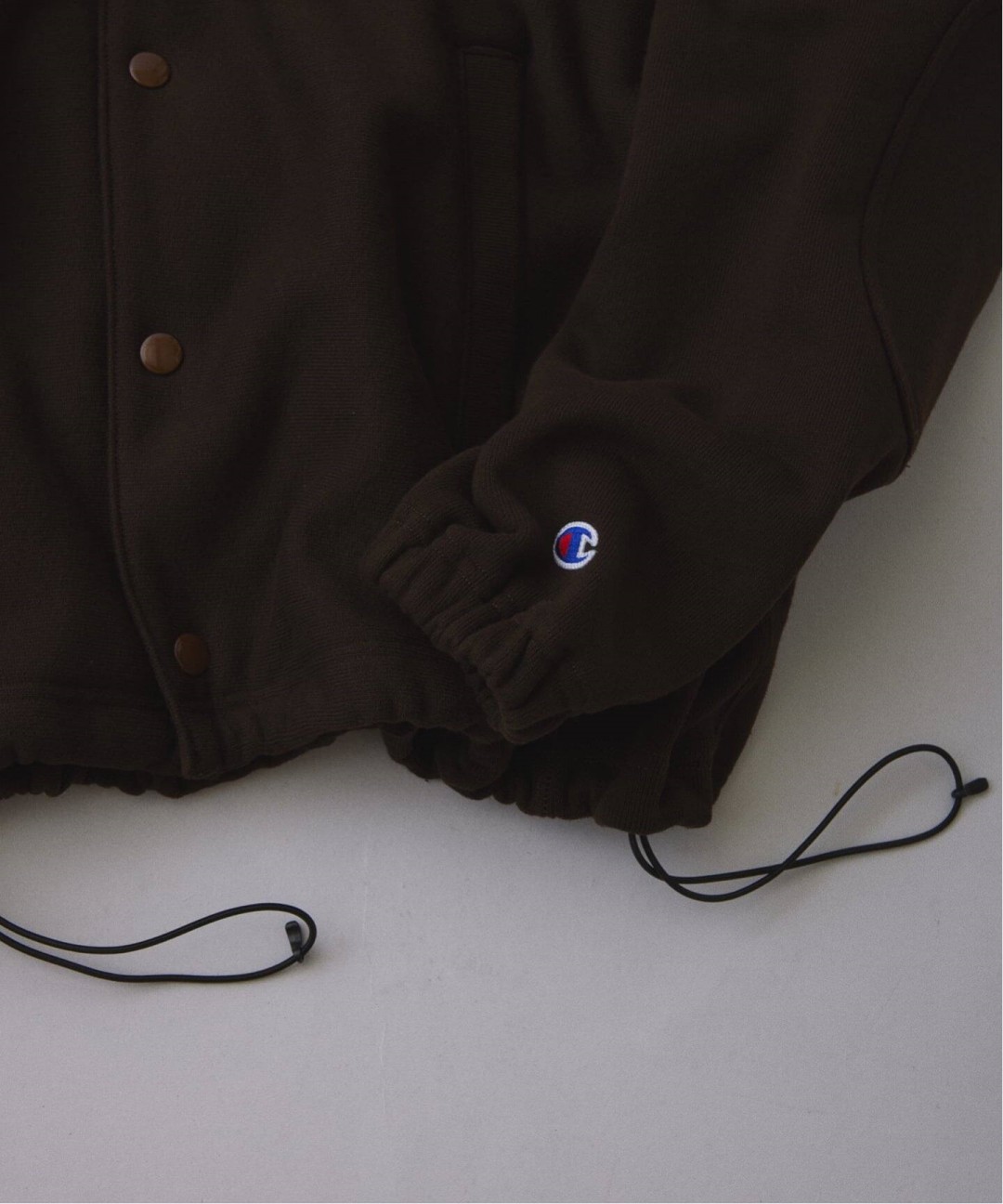Champion × JOURNAL STANDARD relume 2026 FW 別注 “リバースウィーブ エルボーパッチ コーチジャケット”が10月中旬 発売 (チャンピオン ジャーナルスタンダード)