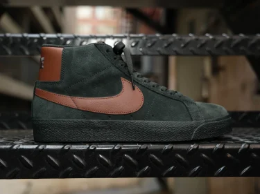 【2026年 9/28 発売】NIKE SB ZOOM BLAZER MID “Black Spruce/Corduroy Brown” (ナイキ ズーム ブレーザー ミッド “ブラックスプルース/コーデュロイブラウン”) [IO0667-300]
