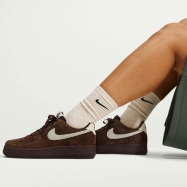 【2026年 発売】NIKE W AIR FORCE 1 LOW SUEDE “Cacao Wow” (ナイキ エア フォース 1 ロー スエード “カカオワウ”) [IQ0136-200]