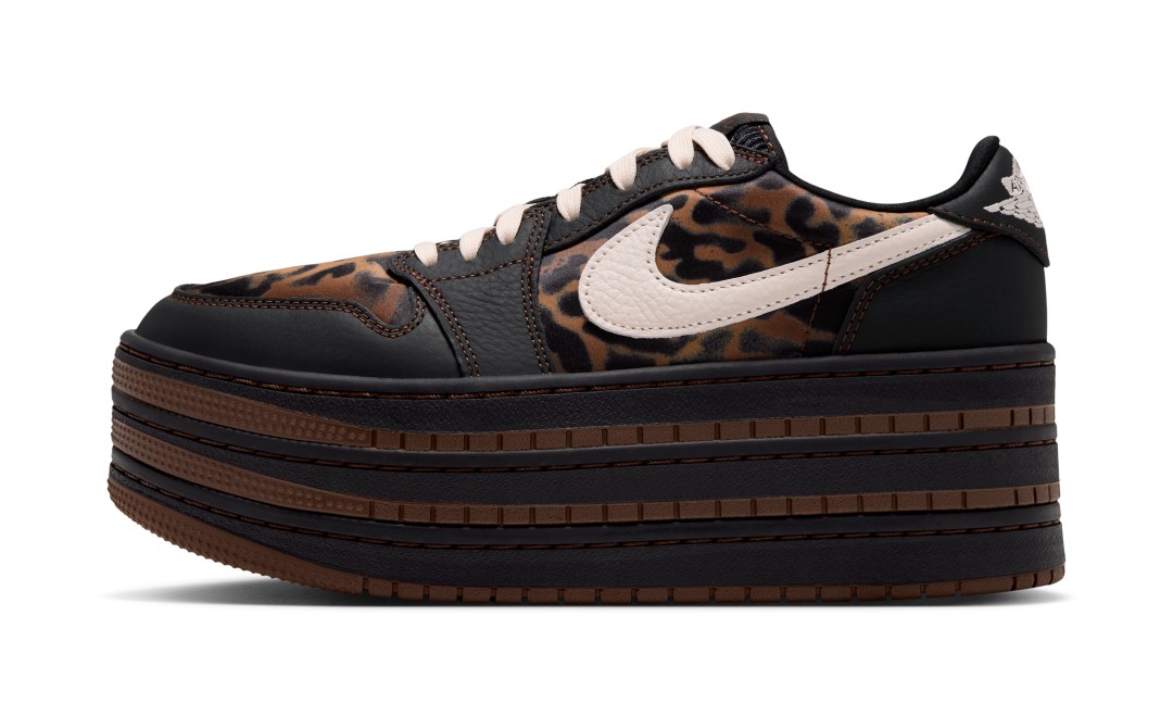 【2026年 10/5 発売】NIKE W AIR JORDAN 1 TRIPLE STACK “Leopard/Black/Cacao Wow” (ナイキ エア ジョーダン トリプルスタック “レオパード/ブラック/カカオワオ”) [IV5073-001]