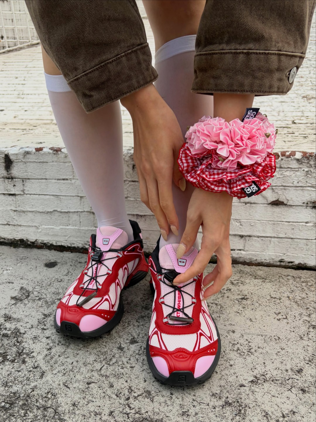 “チェリーケーキ”をイメージした Salomon for Ray BEAMS XT-WHISPER “CHERRY CAKE PARTY”が2026年 10/2 & 10/3 発売 (サロモン レイビームス)