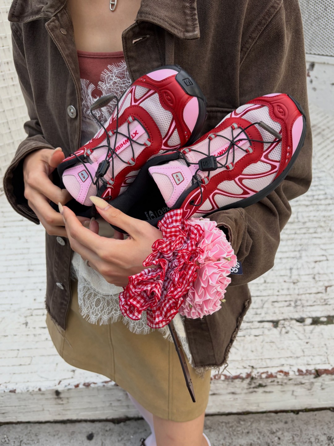 “チェリーケーキ”をイメージした Salomon for Ray BEAMS XT-WHISPER “CHERRY CAKE PARTY”が2026年 10/2 & 10/3 発売 (サロモン レイビームス)