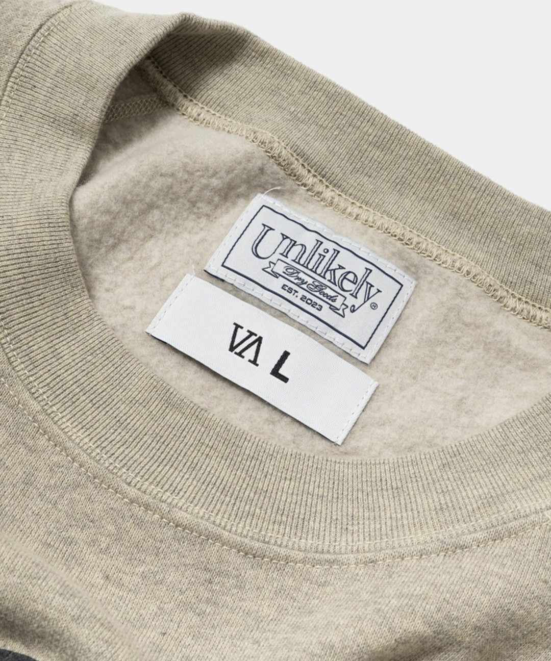 Unlikely Aged Sweat Crew / Mickey Mouse / For V.A.が2026年 9/18 発売 (ヴィエー ミッキーマウス ディズニー)