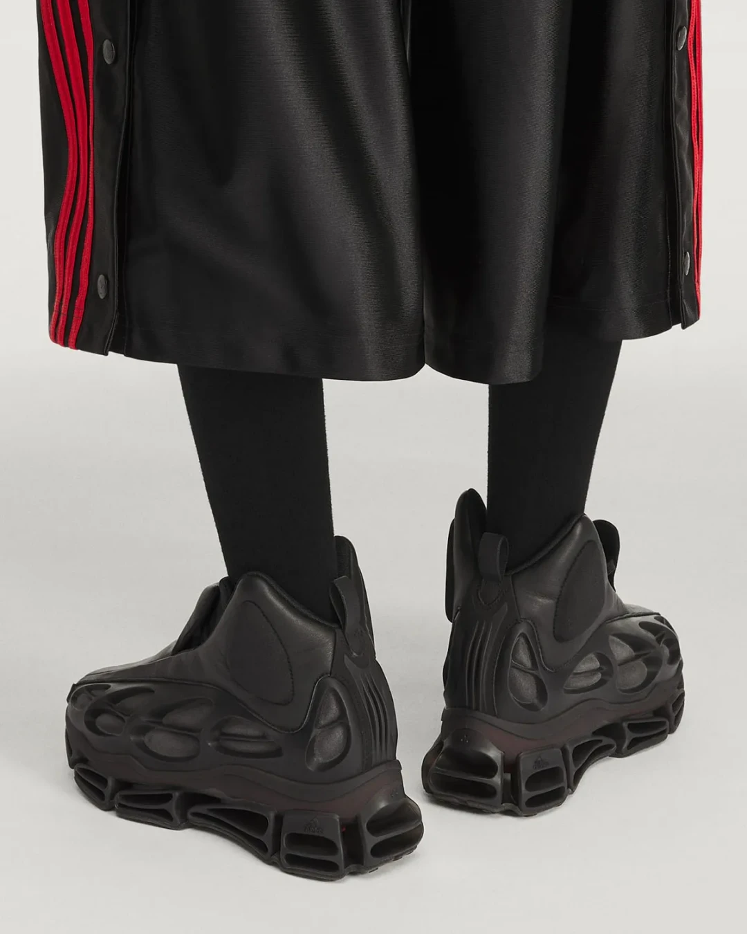 【2026年 10/3 発売】Willy Chavarria × adidas Originals 2026 FW MEGARIDE “Core Black/Halo Green” (ウィリーチャバリア アディダス オリジナルス メガライド “ブラック/ハローグリーン”) [KJ2033/KJ2034/LA6162]