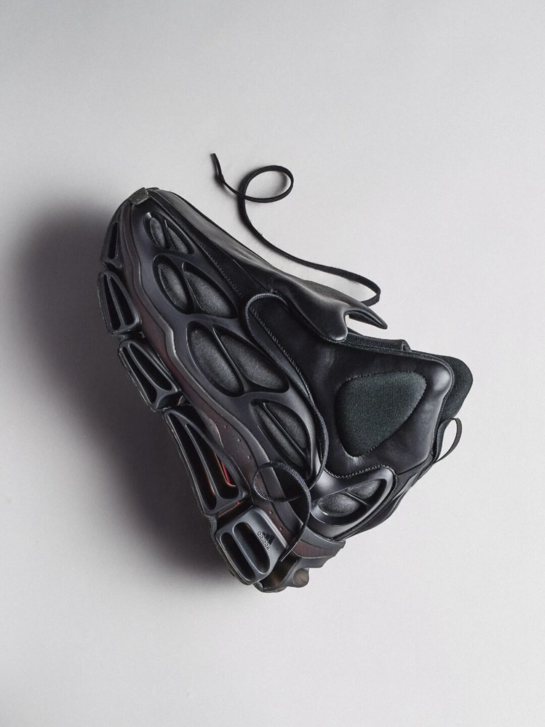 【2026年 10/3 発売】Willy Chavarria × adidas Originals 2026 FW MEGARIDE “Core Black/Halo Green” (ウィリーチャバリア アディダス オリジナルス メガライド “ブラック/ハローグリーン”) [KJ2033/KJ2034/LA6162]