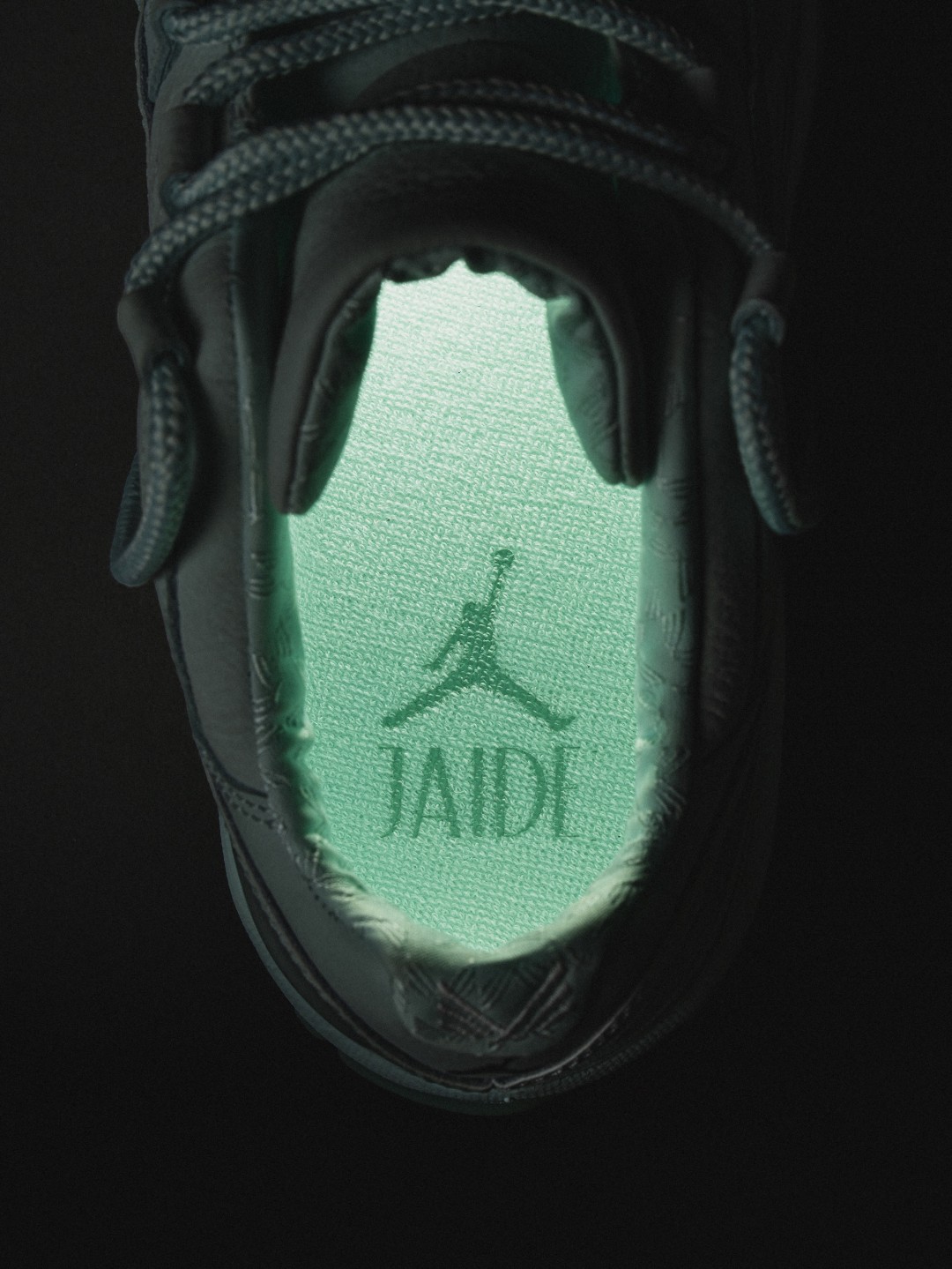 【2026年 9/18 発売予定】JAIDE x NIKE W AIR JORDAN 11 RETRO LOW SP “Fiberglass” (ジェイド ナイキ エア ジョーダン 11) [IW1882-300]