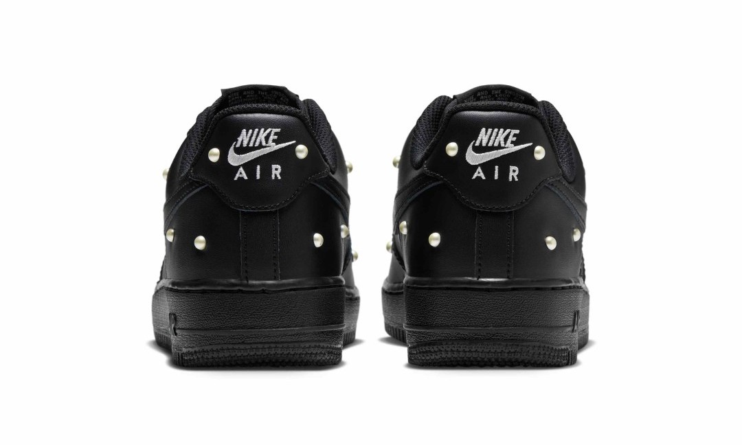 【2026年 9/5 発売】NIKE W AIR FORCE 1 07 LOW SE “Black/Metallic Summit White” (ナイキ フォース 1 ロー “ブラック/メタリックサミットホワイト”) [IQ0133-001]