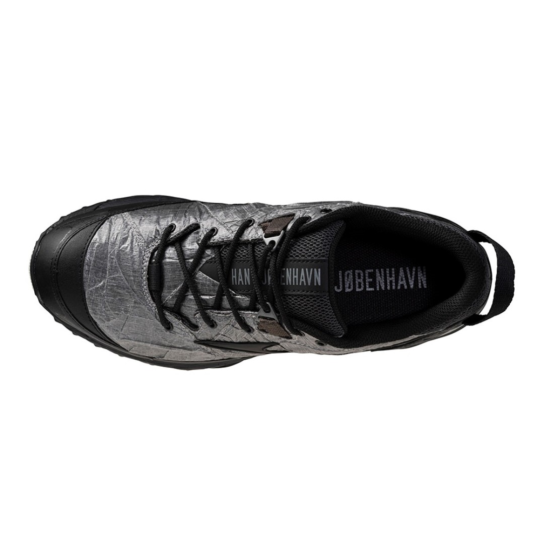 【2026年 9/18 発売】Han Kjobenhavn × Mizuno WAVE MUJIN TL “Black” (ハン コペンハーゲン ミズノ ウェーブ ムジン “ブラック”) [D1GD261301]