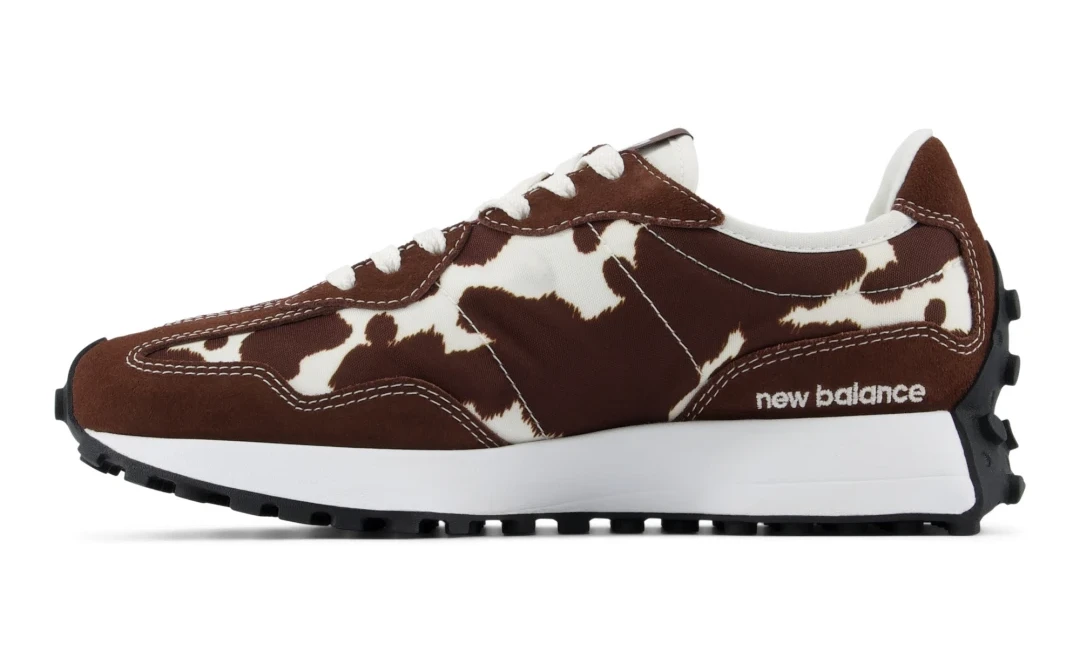 【2026年 9/18 発売】New Balance W327 APC “Cow Print/Pumpernickel/Sea Salt” (ニューバランス カウプリント) [W327APC]