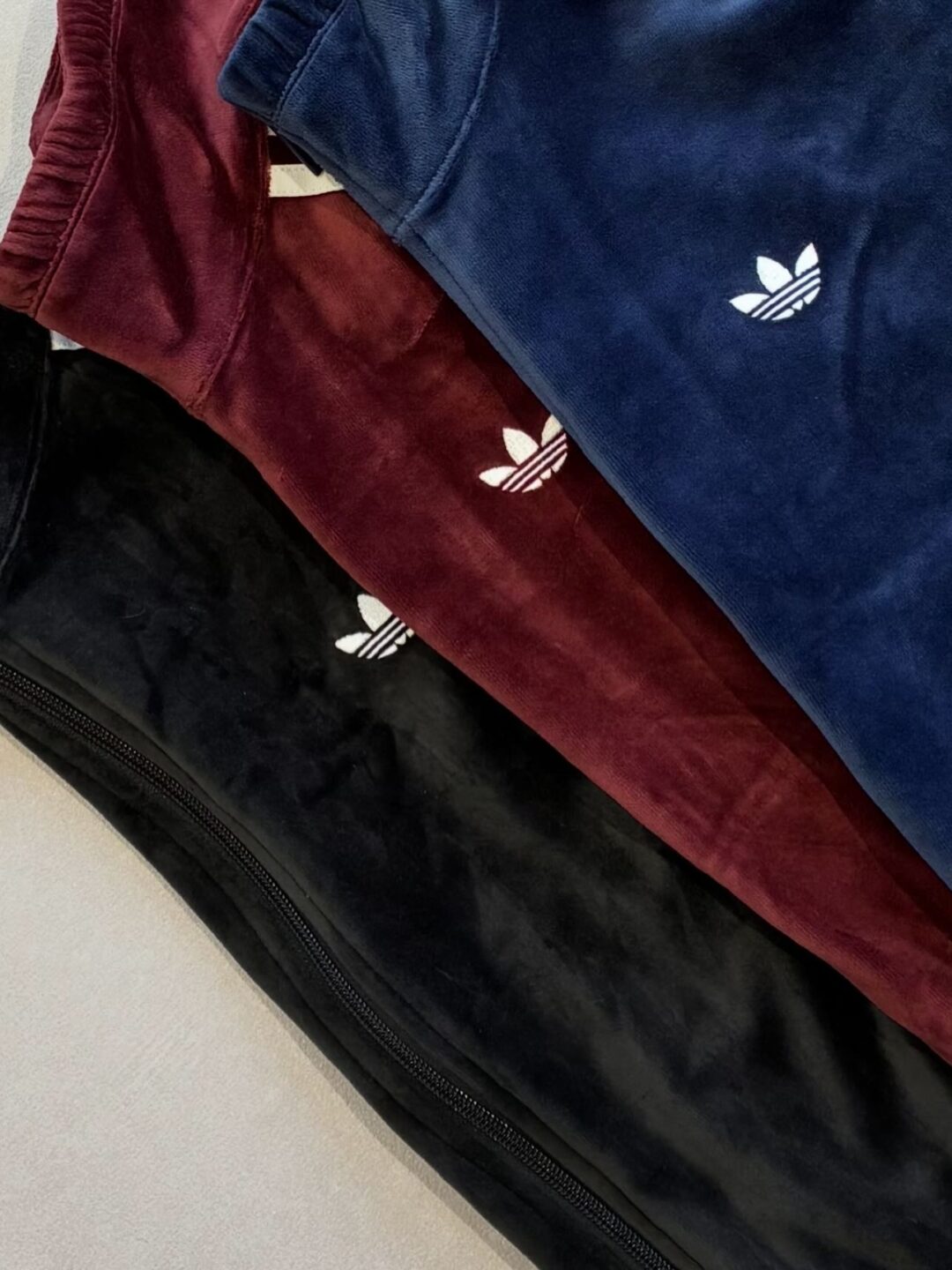 adidas Originals 2026 “Velour Zip-Up Sweatshirt”が発売予定 (アディダス オリジナルス “ベロア ジップアップ スウェットシャツ”)
