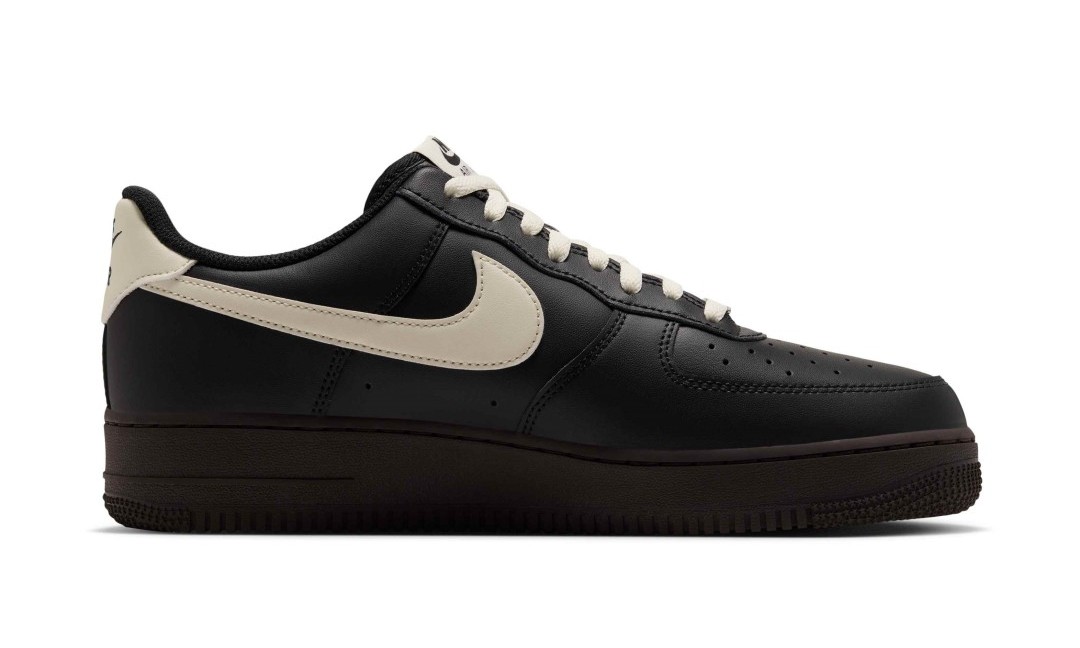 【2026年 10/16 発売】NIKE AIR FORCE 1 07 LOW “Black/Velvet Brown” (ナイキ エア フォース 1 ロー “ブラック/ベルベットブラウン”) [FJ4146-006]