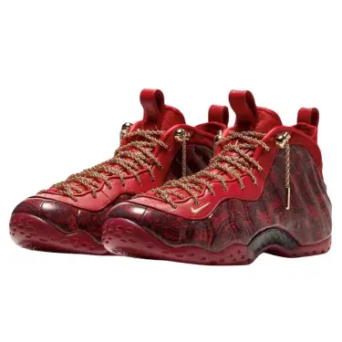 【2026年末 発売予定】Victor Solomon x NIKE AIR FOAMPOSITE ONE “Gym Red” (ヴィクター・ソロモン ナイキ エア フォームポジット ワン “ジムレッド”) [IR2077-600]