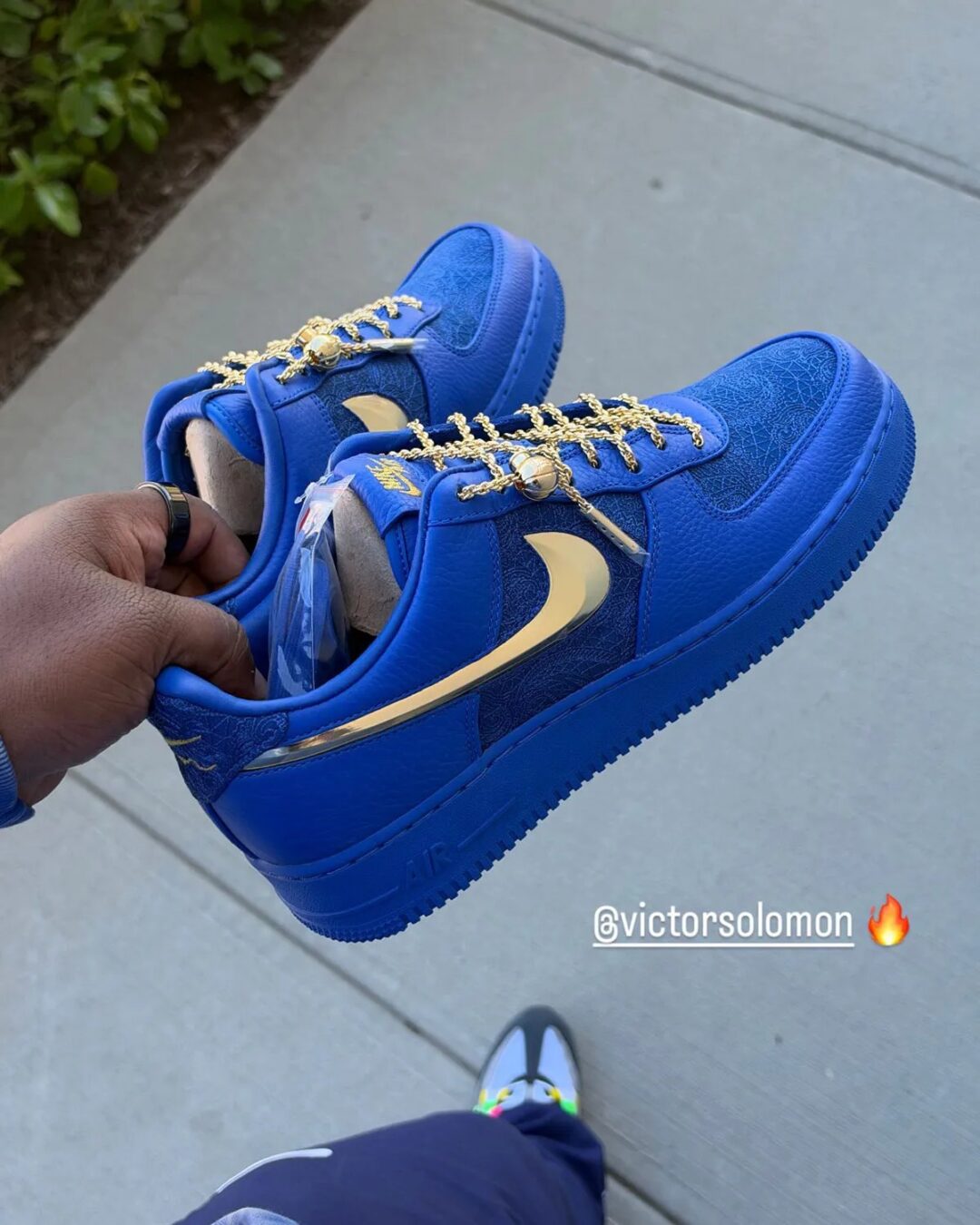 【2027年 2月 発売予定】Victor Solomon x NIKE “Trophies Collection – AIR FORCE 1 LOW & AIR FOAMPOSITE ONE (ヴィクター・ソロモン ナイキ “トロフィーコレクション” エア フォース フォームポジット ワン “ジムレッド”) [IR2076-400/IR2076-600/IR2077-600]