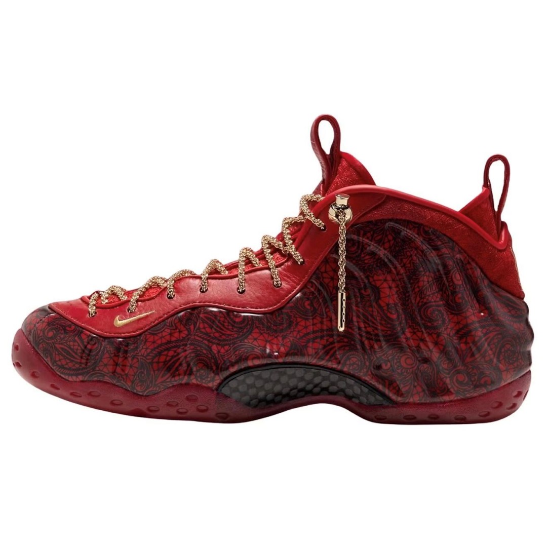 【2026年末 発売予定】Victor Solomon x NIKE AIR FOAMPOSITE ONE “Gym Red” (ヴィクター・ソロモン ナイキ エア フォームポジット ワン “ジムレッド”) [IR2077-600]