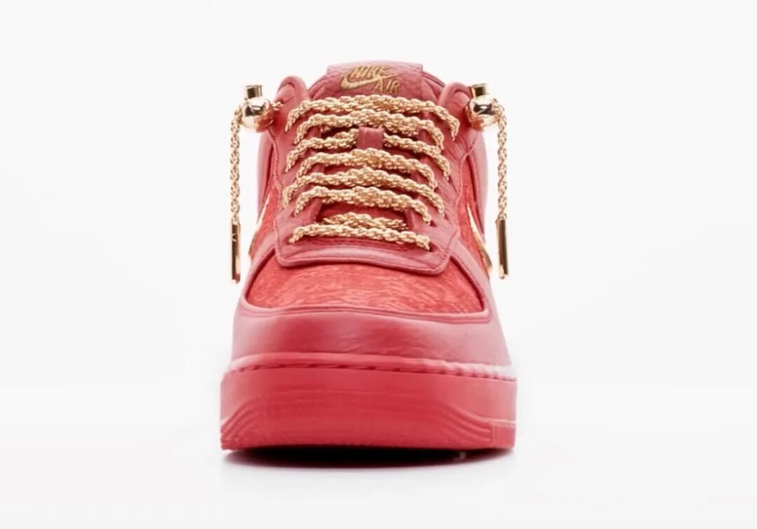 【2027年 2月 発売予定】Victor Solomon x NIKE “Trophies Collection – AIR FORCE 1 LOW & AIR FOAMPOSITE ONE (ヴィクター・ソロモン ナイキ “トロフィーコレクション” エア フォース フォームポジット ワン “ジムレッド”) [IR2076-400/IR2076-600/IR2077-600]