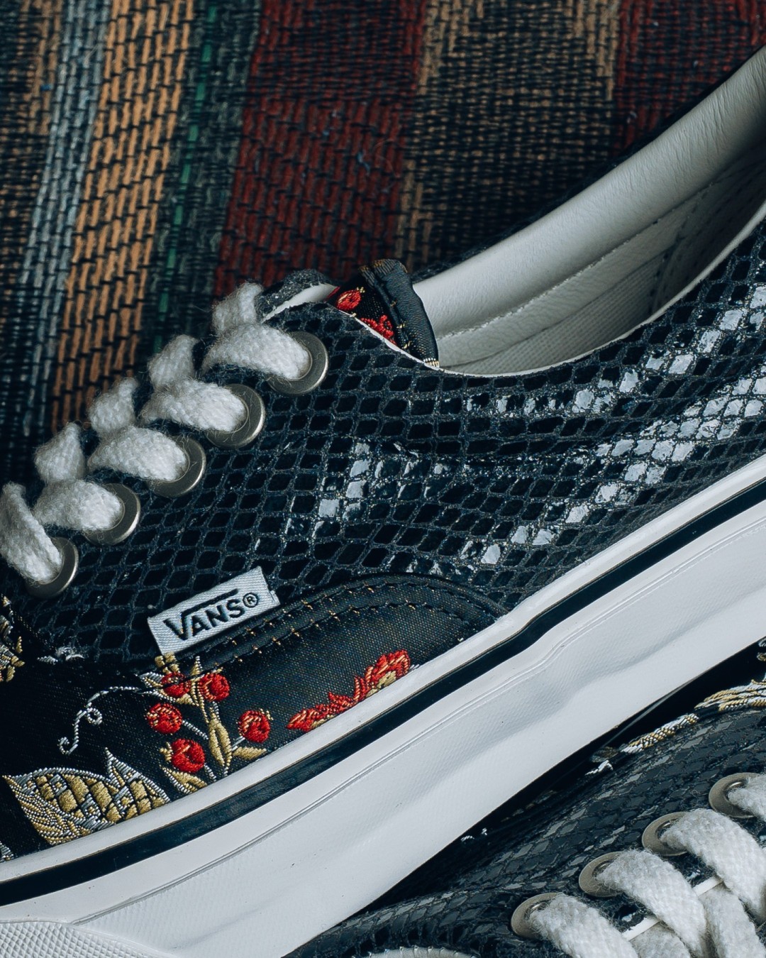 【2026年 10/13 発売】OTW by VANS ERA 95 VIBRAM “FLORAL RIVER TAUPE/FLORAL BLACK” (バンズ エラ ヴィブラム フローラル) [VN00114BIGC/VN00114BBLK]