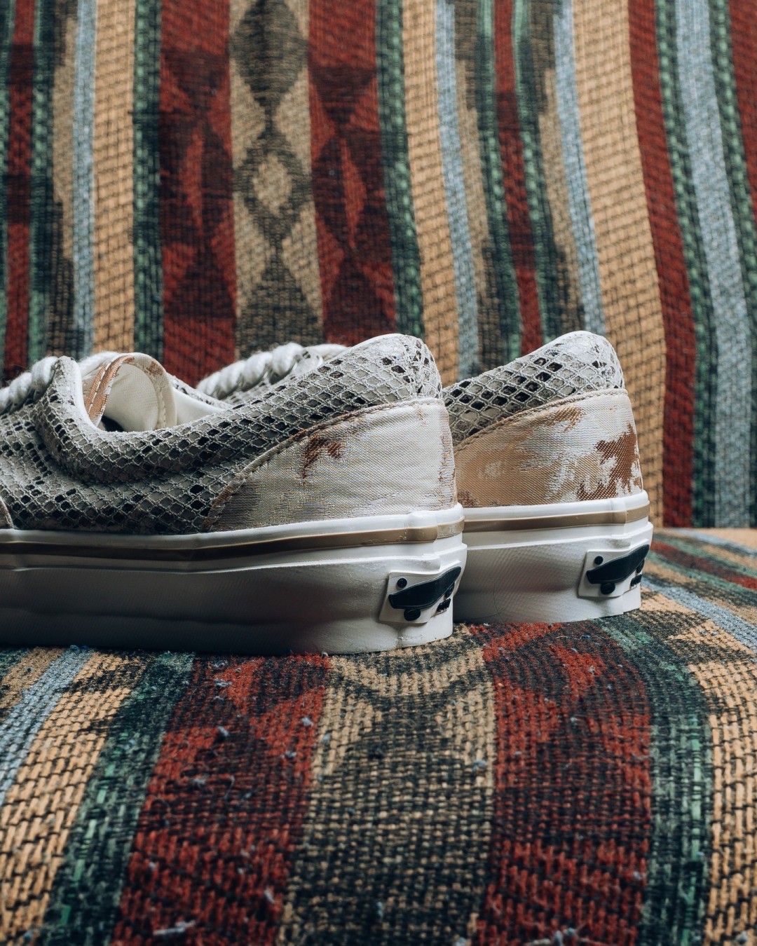 【2026年 10/13 発売】OTW by VANS ERA 95 VIBRAM “FLORAL RIVER TAUPE/FLORAL BLACK” (バンズ エラ ヴィブラム フローラル) [VN00114BIGC/VN00114BBLK]