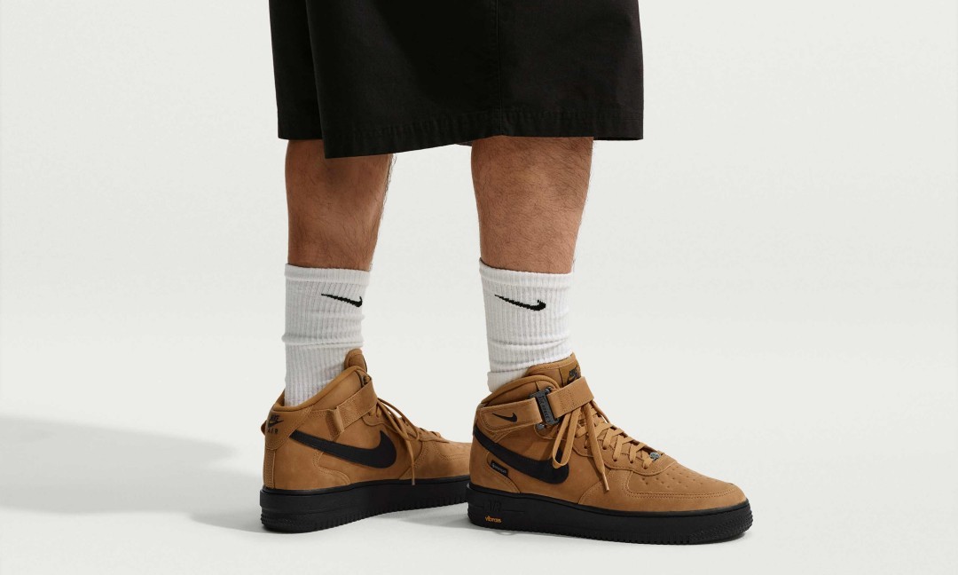 【海外発売】Vibram x NIKE AIR FORCE 1 07 MID “GORE-TEX/Wheat” (ヴィブラム ナイキ エア フォース ミッド “ゴアテックス/ウィート”) [IO1875-700]