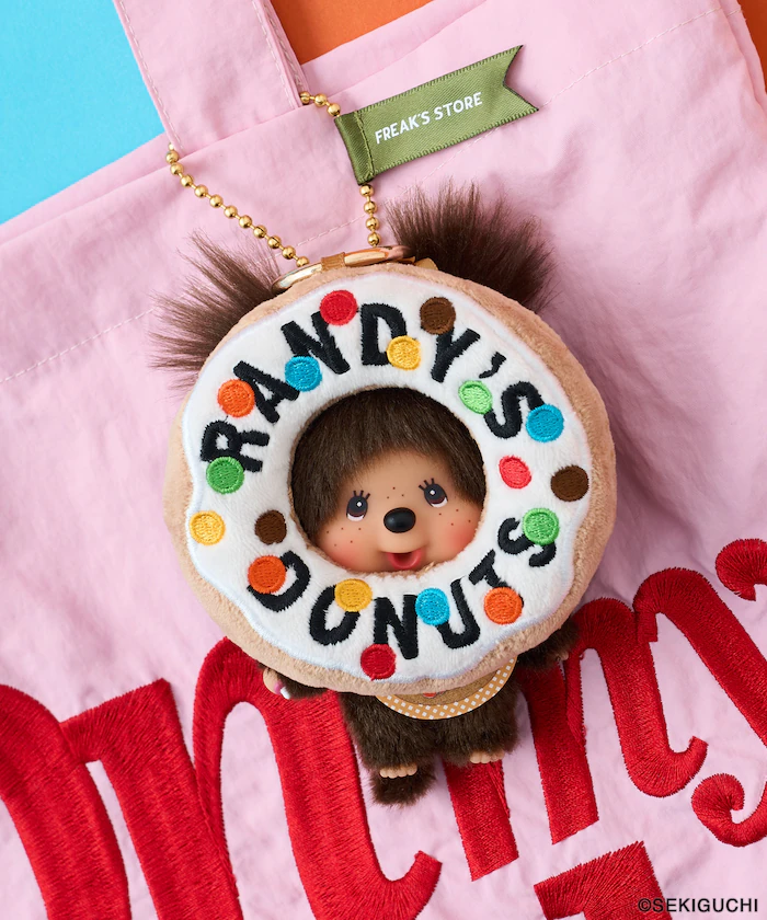 モンチッチ × FREAK’S STORE × Randy’s Donuts トリプルコラボアイテムが2026年 10/23 発売 (Monchhichi フリークスストア ランディーズドーナツ)