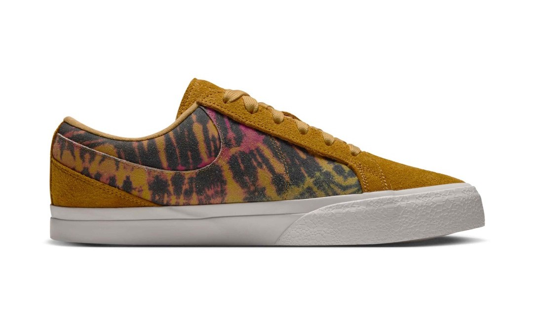 【2026年 10/16 発売】NIKE BLAZY “Tie-Dye/Dark Sulphur” (ナイキ ブレイジー “タイダイ/ダークサルファー”) [IV7023-700]