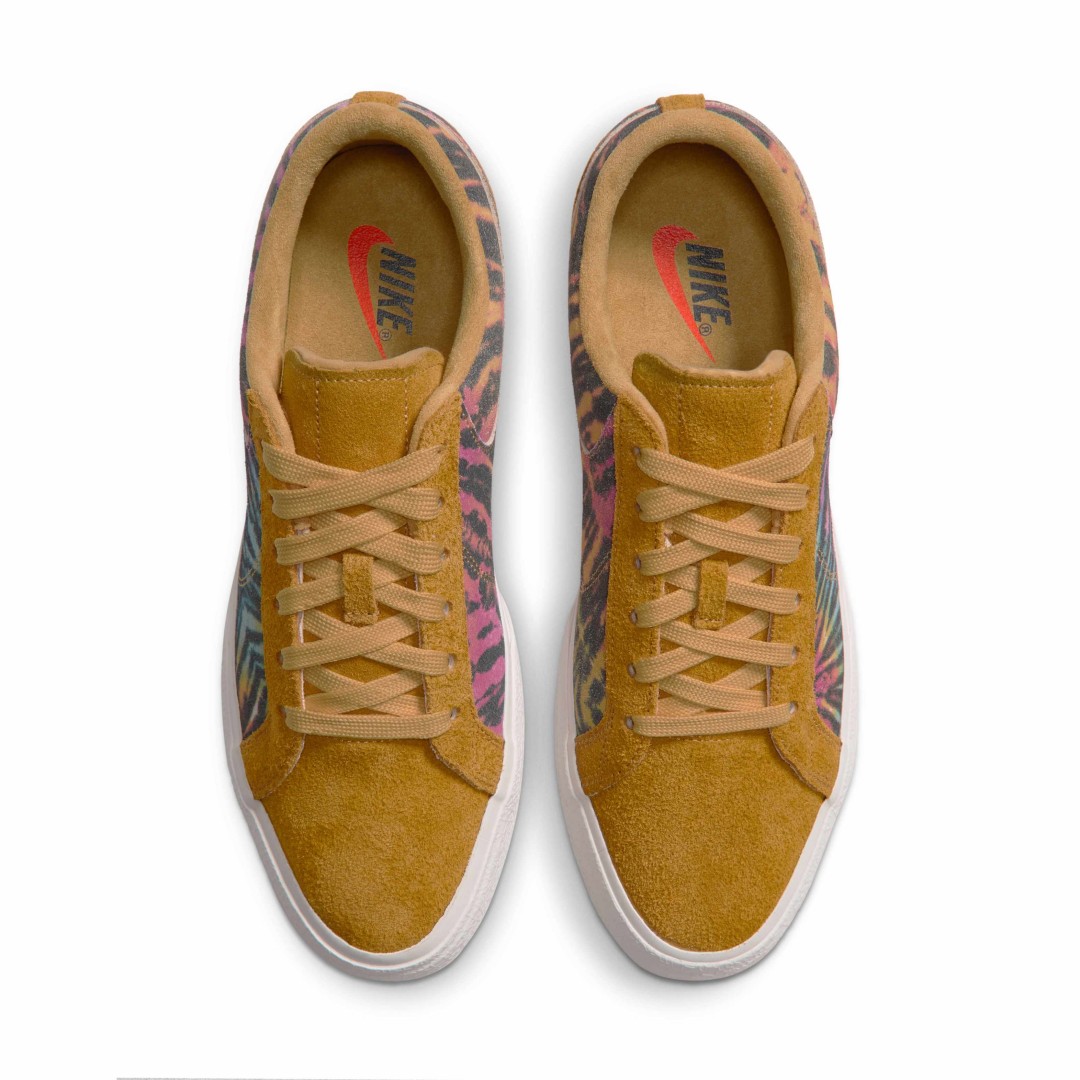 【2026年 10/16 発売】NIKE BLAZY “Tie-Dye/Dark Sulphur” (ナイキ ブレイジー “タイダイ/ダークサルファー”) [IV7023-700]
