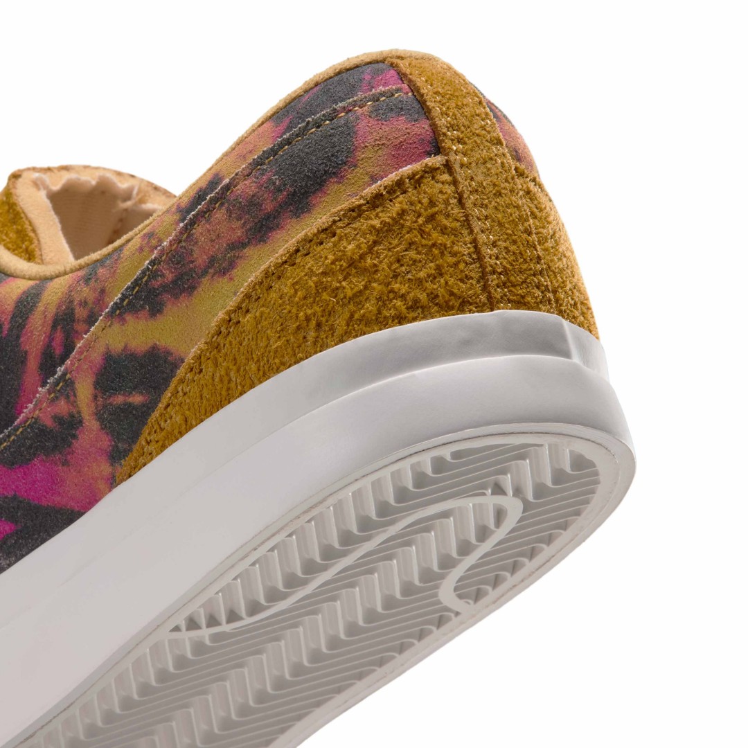 【2026年 10/16 発売】NIKE BLAZY “Tie-Dye/Dark Sulphur” (ナイキ ブレイジー “タイダイ/ダークサルファー”) [IV7023-700]
