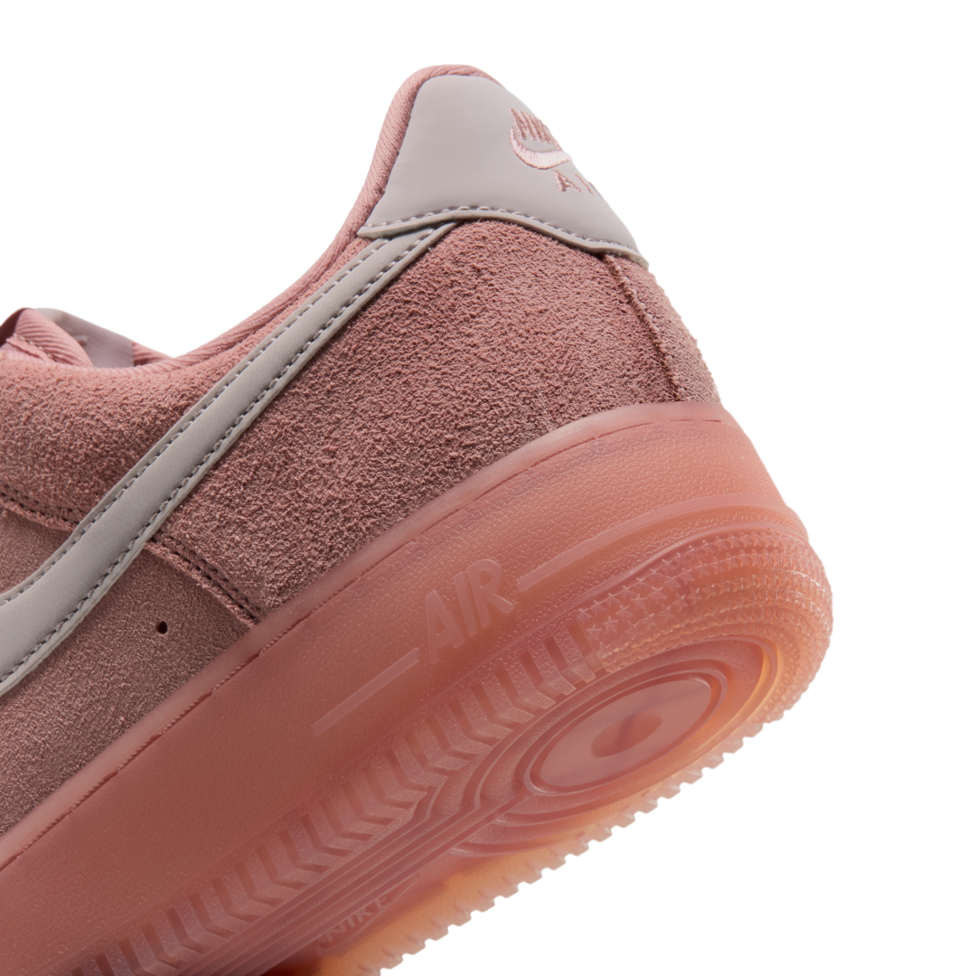 【2026年 発売】NIKE W AIR FORCE 1 07 LOW “Rust Pink/Particle Rose” (ナイキ エア フォース ロー “ラストピンク/パーティクルローズ”) [IQ0136-600]