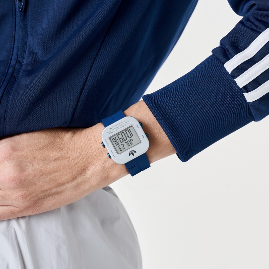 adidas Originals 初のリストウォッチにもハンギングウォッチにもなる2WAY時計「ADAPTIK ONE」が2026年 11/27 発売 (アディダス オリジナルス アダプティック ワン)