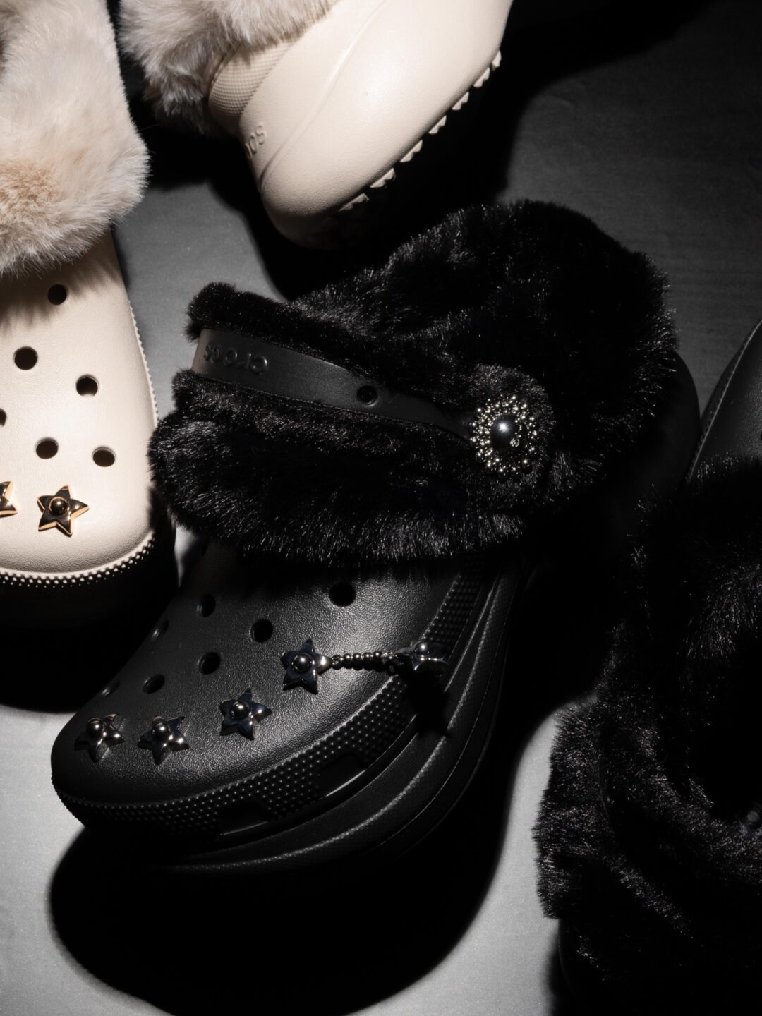 【atmos Exclusive】Crocs BAE LINED METAL MINIS CLOGが発売 (アトモス クロックス ベイ ラインド メタル ミニス クロッグ) [214483-001/214483-2PL]