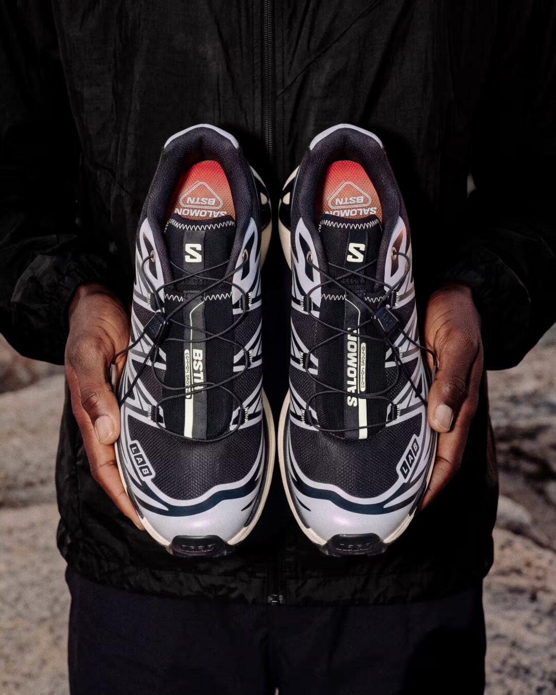 【2026年 10/10 発売】BSTN × Salomon XT-6 IRIDESCENT “Black/Almond Milk” (ボストン サロモン イリディセント) [L45567700]