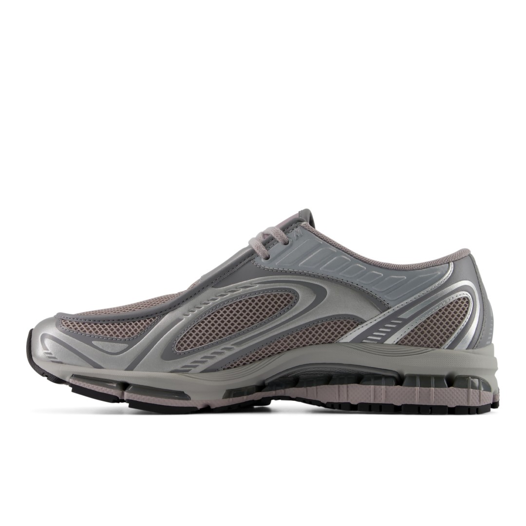 【2026年 10/22 発売】New Balance U1890 9VF “Truffle Salt/Silver Metallic” (ニューバランス) [U18909VF]