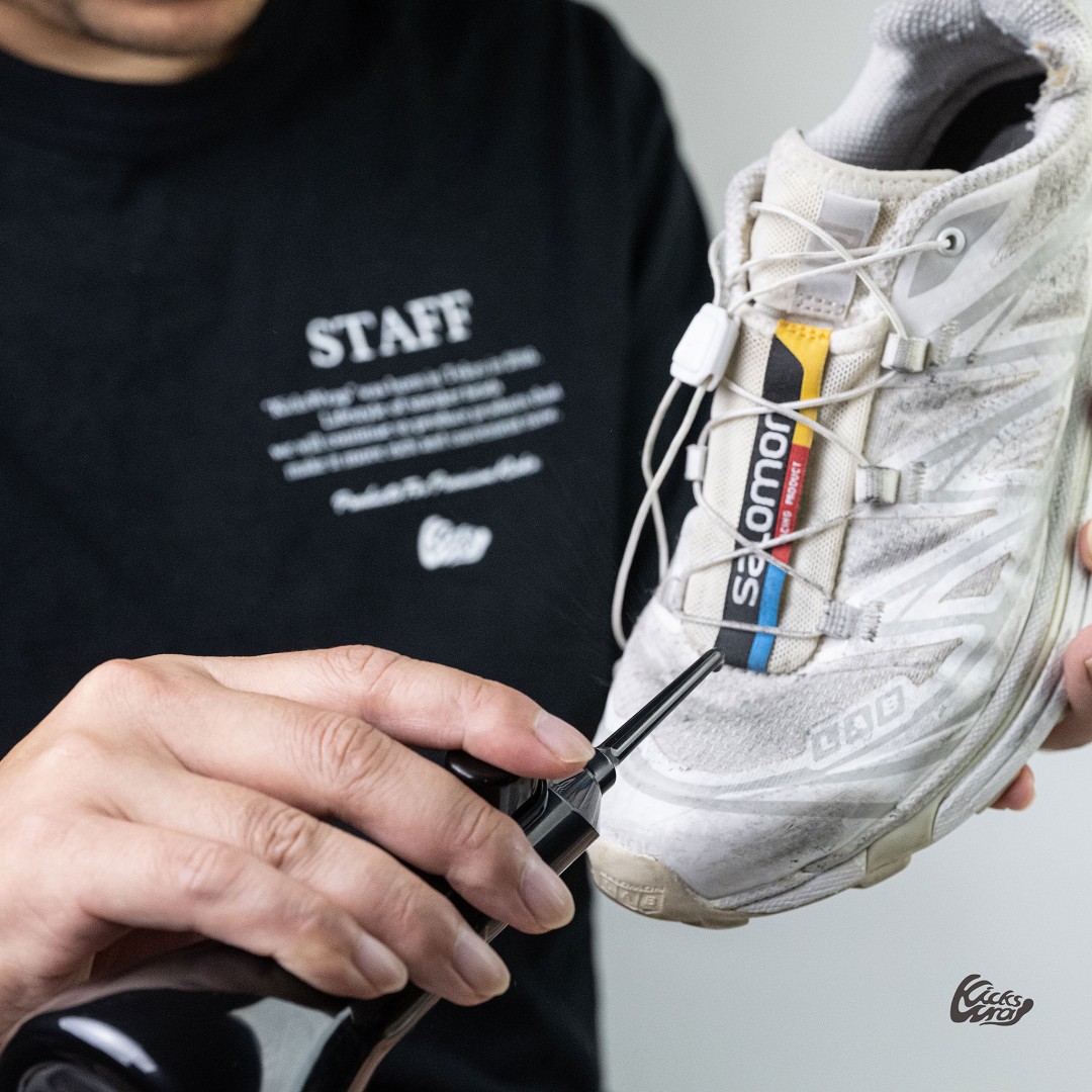 KicksWrapから超水圧の力だけで撃ち抜く布素材専用の高圧貫通洗浄デバイス「Deep Stain Washer」が2026年 10/15 19:00 発売 (キックスラップ)