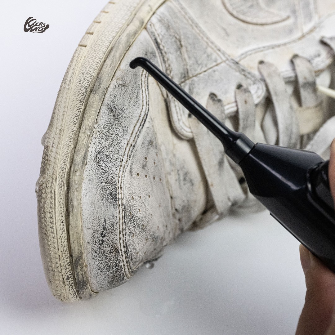 KicksWrapから超水圧の力だけで撃ち抜く布素材専用の高圧貫通洗浄デバイス「Deep Stain Washer」が2026年 10/15 19:00 発売 (キックスラップ)