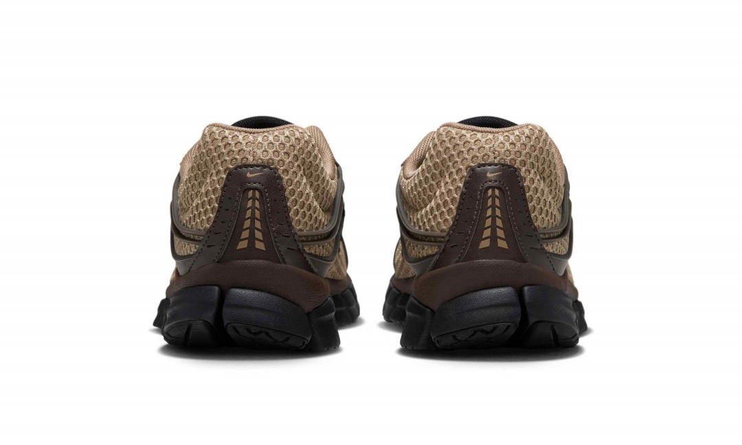 【BEAMS EXCLUSIVE】NIKE ZOOM SKYLON 11 “Parachute Beige” (ビームス限定 ナイキ ズーム スカイロン “パラシュートベージュ”) [IU1869-200]