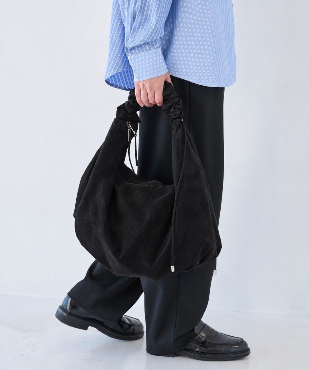 STUDIOUS ORIGINAL “3WAY ROUND SUEDE SHOULDER BAG”がweb限定発売 (ステュディオス オリジナル)