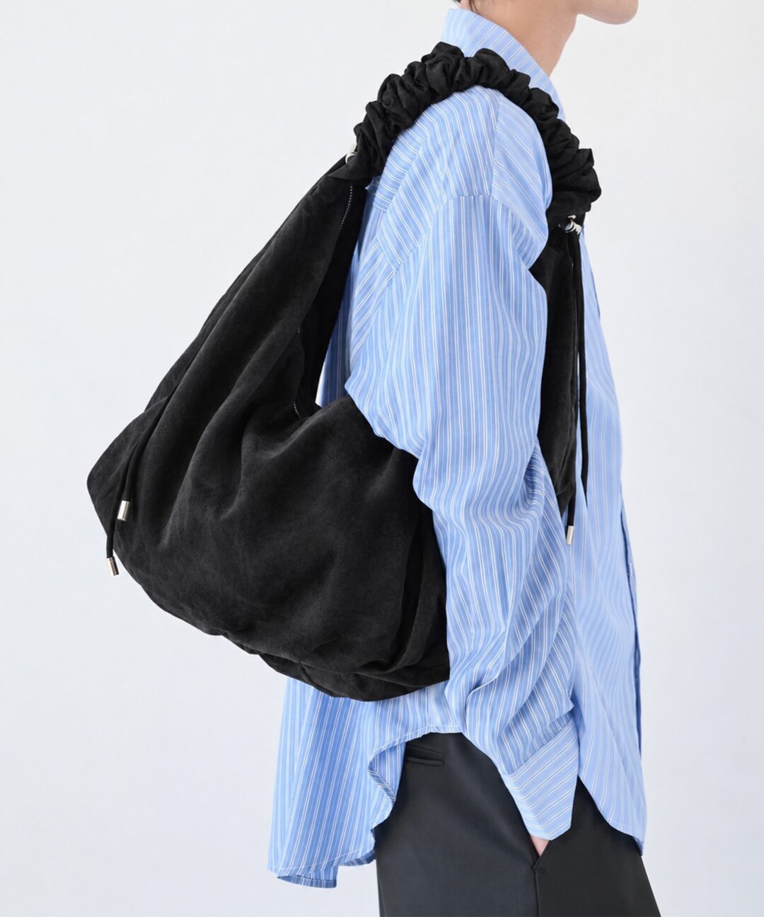 STUDIOUS ORIGINAL “3WAY ROUND SUEDE SHOULDER BAG”がweb限定発売 (ステュディオス オリジナル)