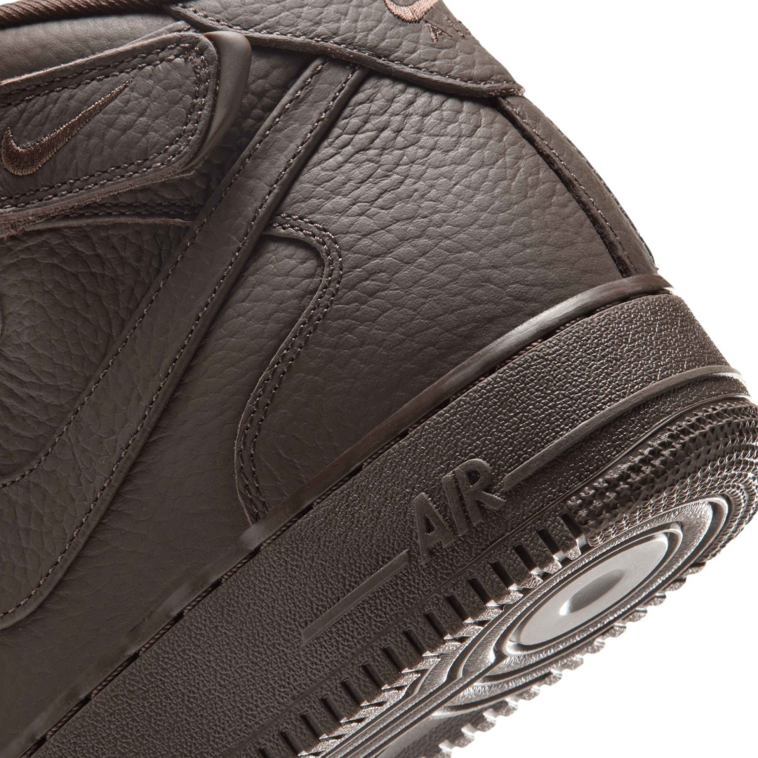 【2026年 10/26 発売】NIKE AIR FORCE 1 07 MID “Baroque Brown” (ナイキ エア フォース ミッド “バロックブラウン”) [IQ0189-200]