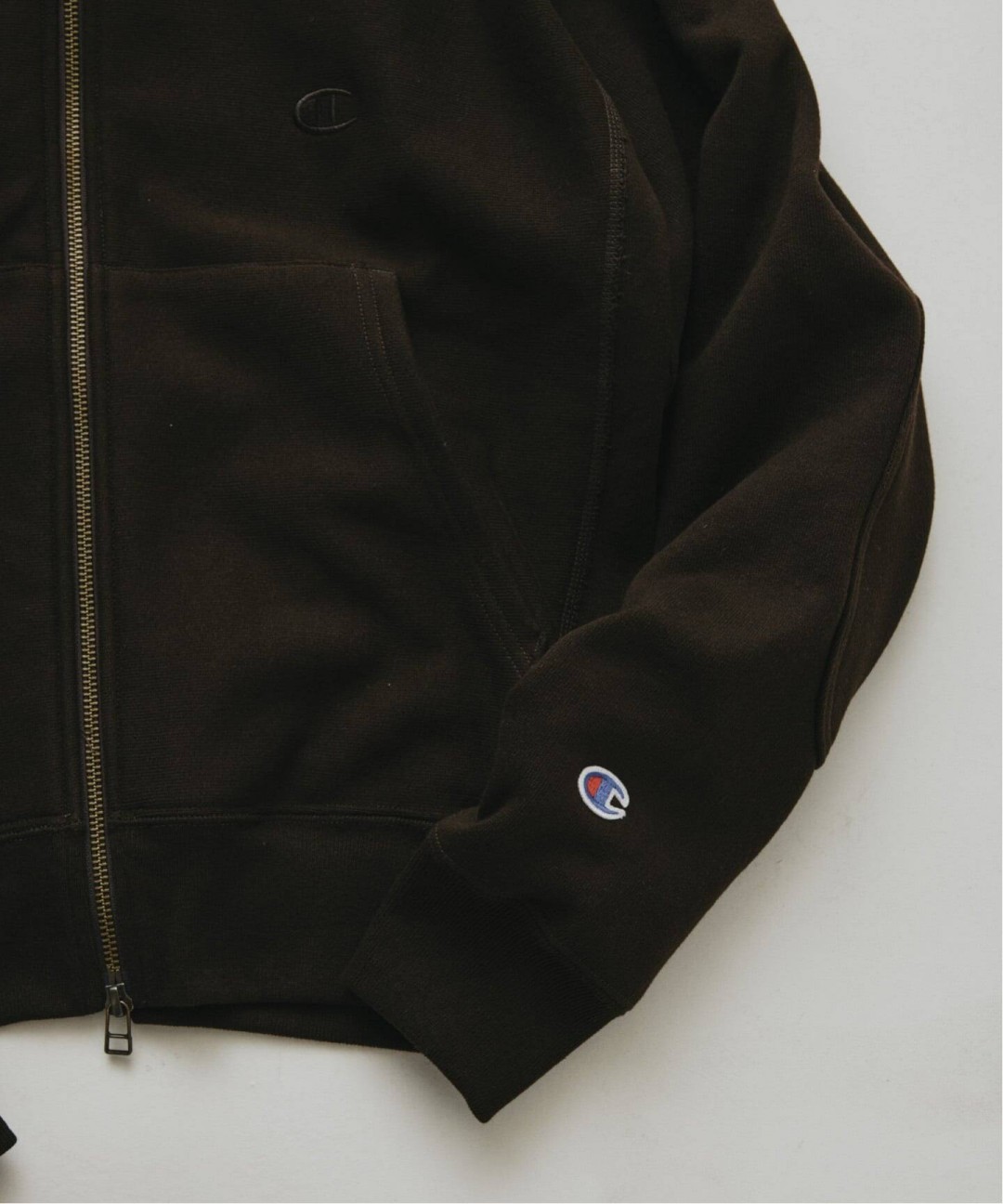 Champion × JOURNAL STANDARD relume 2026 FW 別注 “RW エルボーパッチ ジップパーカー”が11月下旬 発売 (チャンピオン ジャーナルスタンダード)