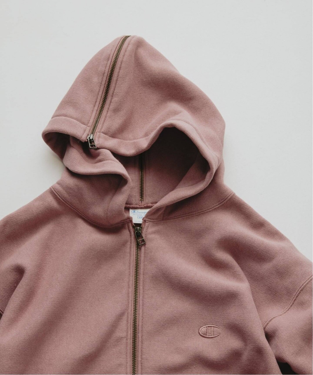 Champion × JOURNAL STANDARD relume 2026 FW 別注 “RW エルボーパッチ ジップパーカー”が11月下旬 発売 (チャンピオン ジャーナルスタンダード)
