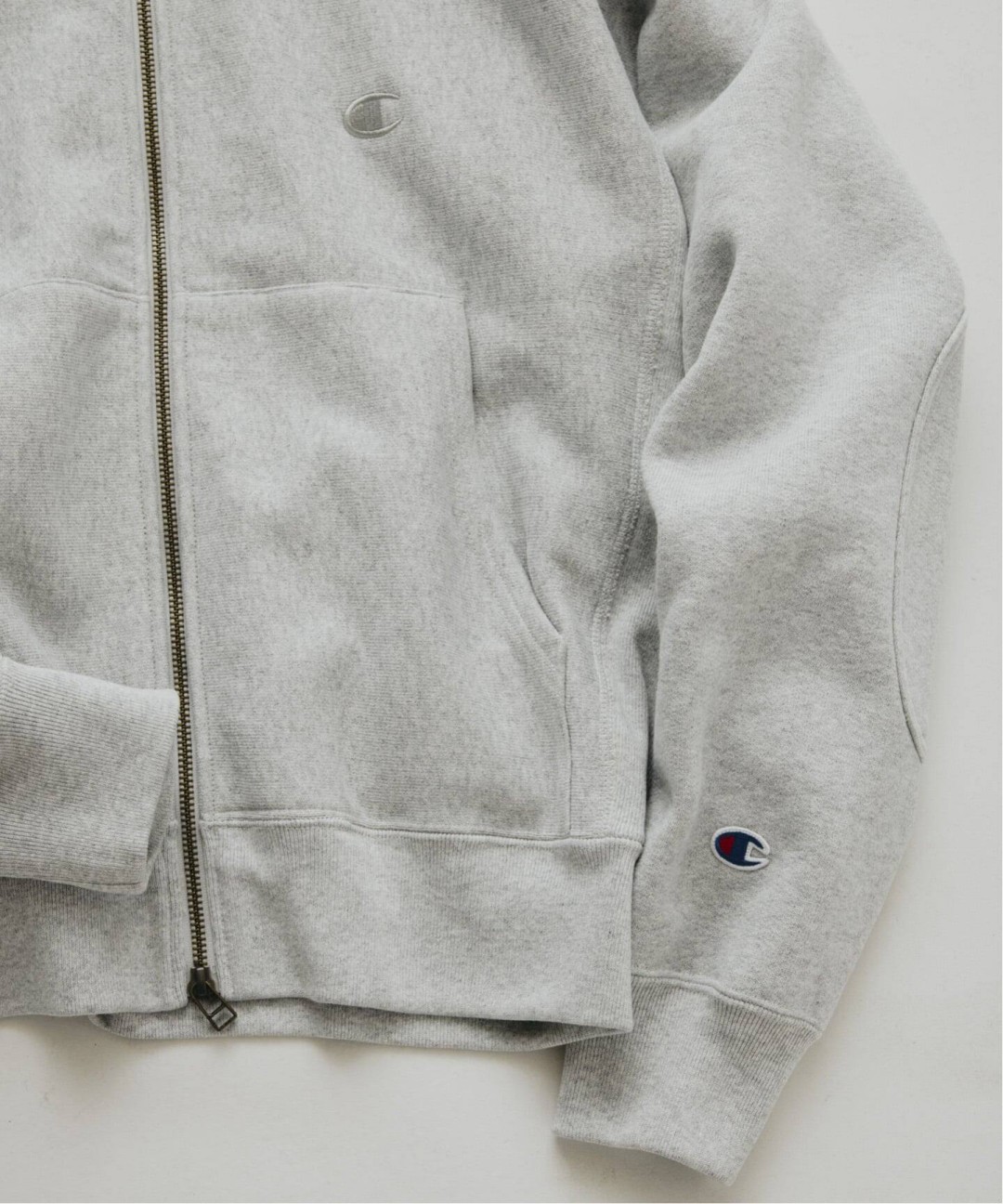 Champion × JOURNAL STANDARD relume 2026 FW 別注 “RW エルボーパッチ ジップパーカー”が11月下旬 発売 (チャンピオン ジャーナルスタンダード)
