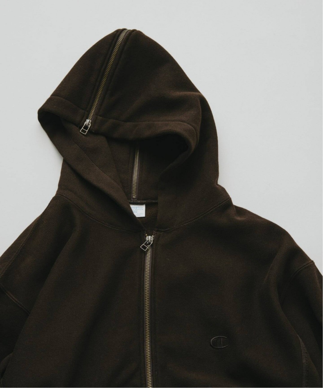 Champion × JOURNAL STANDARD relume 2026 FW 別注 “RW エルボーパッチ ジップパーカー”が11月下旬 発売 (チャンピオン ジャーナルスタンダード)