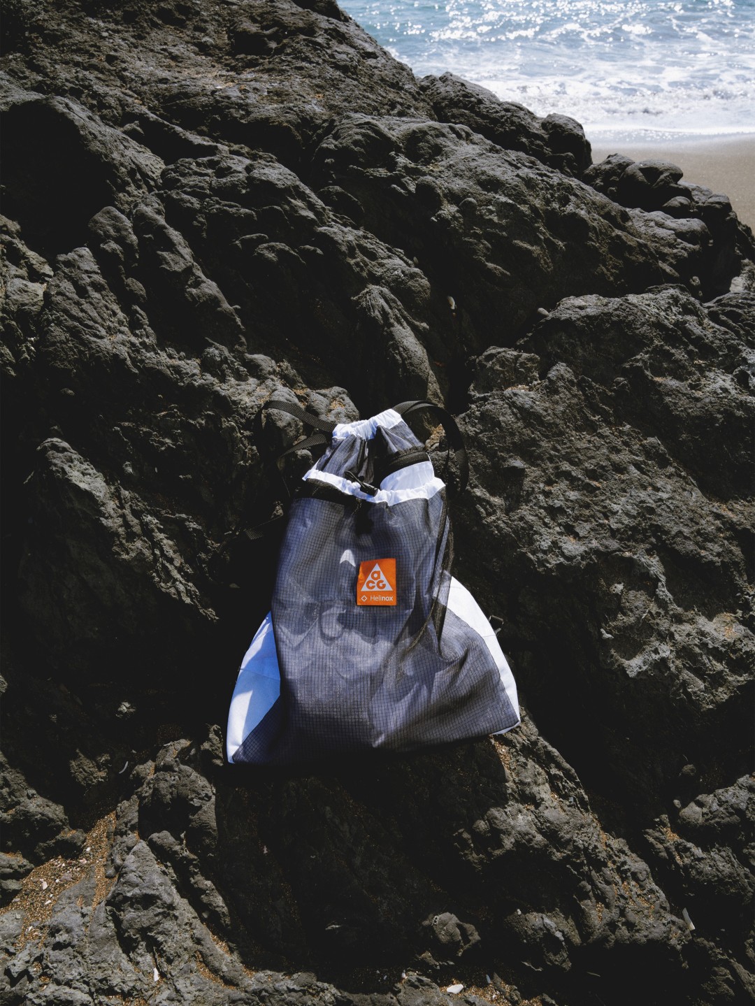 NIKE ACG x Helinox コラボアイテムが2026年 11/2 発売 (ナイキ ヘリノックス)