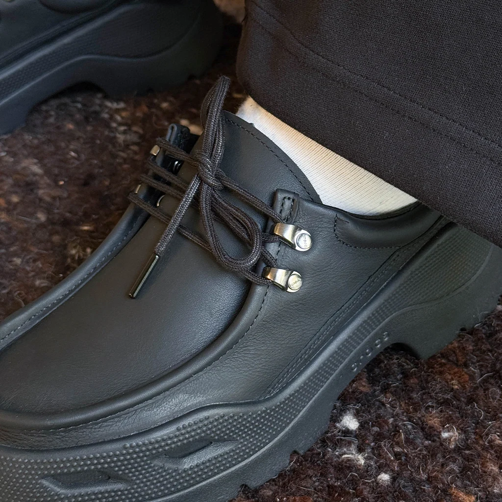 Crocs GALLERY LEATHER SHOE “Black”が2026年 10/23 発売 (クロックス ギャラリー レザー シュー) [215005-060]