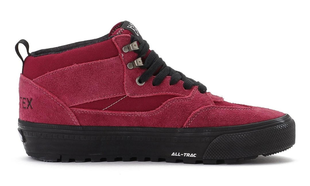 【2026年 10/13 発売】VANS MTE HALF CAB GORE-TEX INSULATED (バンズ ハーフキャブ ゴアテックス インサレーテッド) [VN000XUFF0G/VN000XUFBKA]