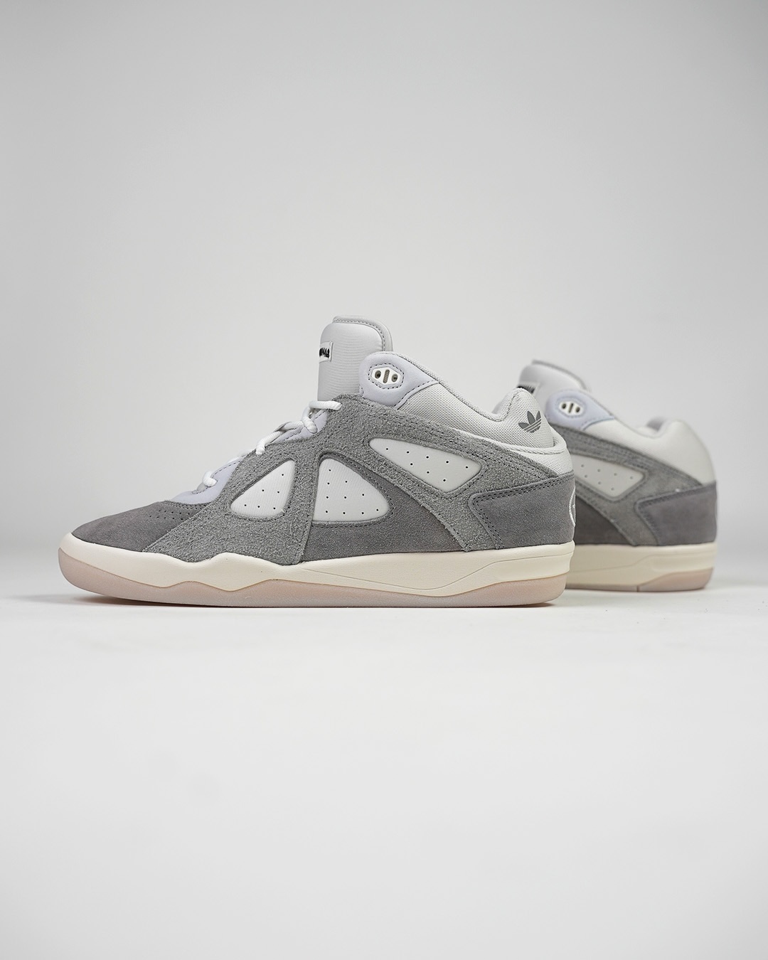 【2026年 11/8 発売予定】BAD BUNNY × adidas Originals BadBo 1.0 & 1.1 (バッドバニー アディダス オリジナルス) [LC5290/LM5057]