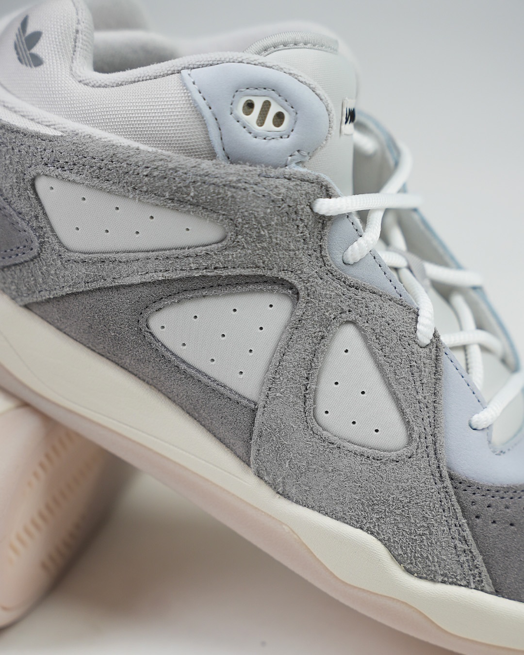 【2026年 11/8 発売予定】BAD BUNNY × adidas Originals BadBo 1.0 & 1.1 (バッドバニー アディダス オリジナルス) [LC5290/LM5057]