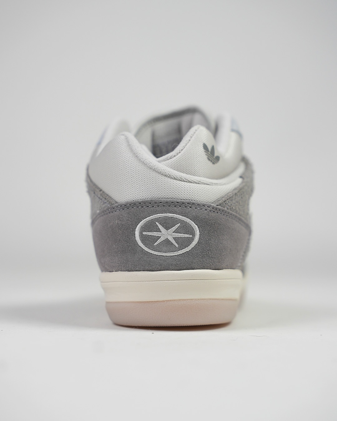 【2026年 11/8 発売予定】BAD BUNNY × adidas Originals BadBo 1.0 & 1.1 (バッドバニー アディダス オリジナルス) [LC5290/LM5057]