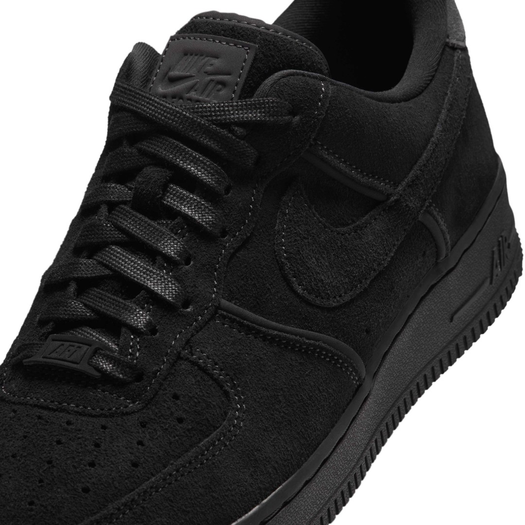 【2026年 10/26 発売】NIKE AIR FORCE 1 07 LOW “Black Suede/Anthracite” (ナイキ エア フォース ロー “ブラックスエード/アンスラサイト”) [IV3472-002]