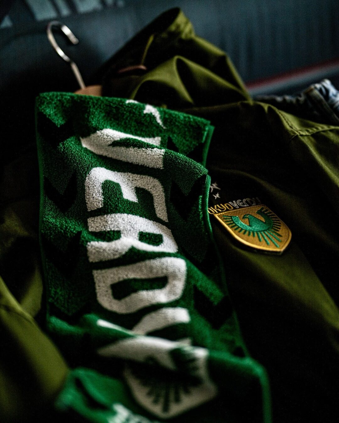 東京ヴェルディ × WHIZ LIMITED コラボアイテム “For the supporters. For the team.”が発売 (TOKYO VERDY ウィズ)
