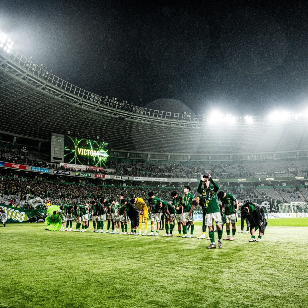 東京ヴェルディ × WHIZ LIMITED コラボアイテム “For the supporters. For the team.”が発売 (TOKYO VERDY ウィズ)